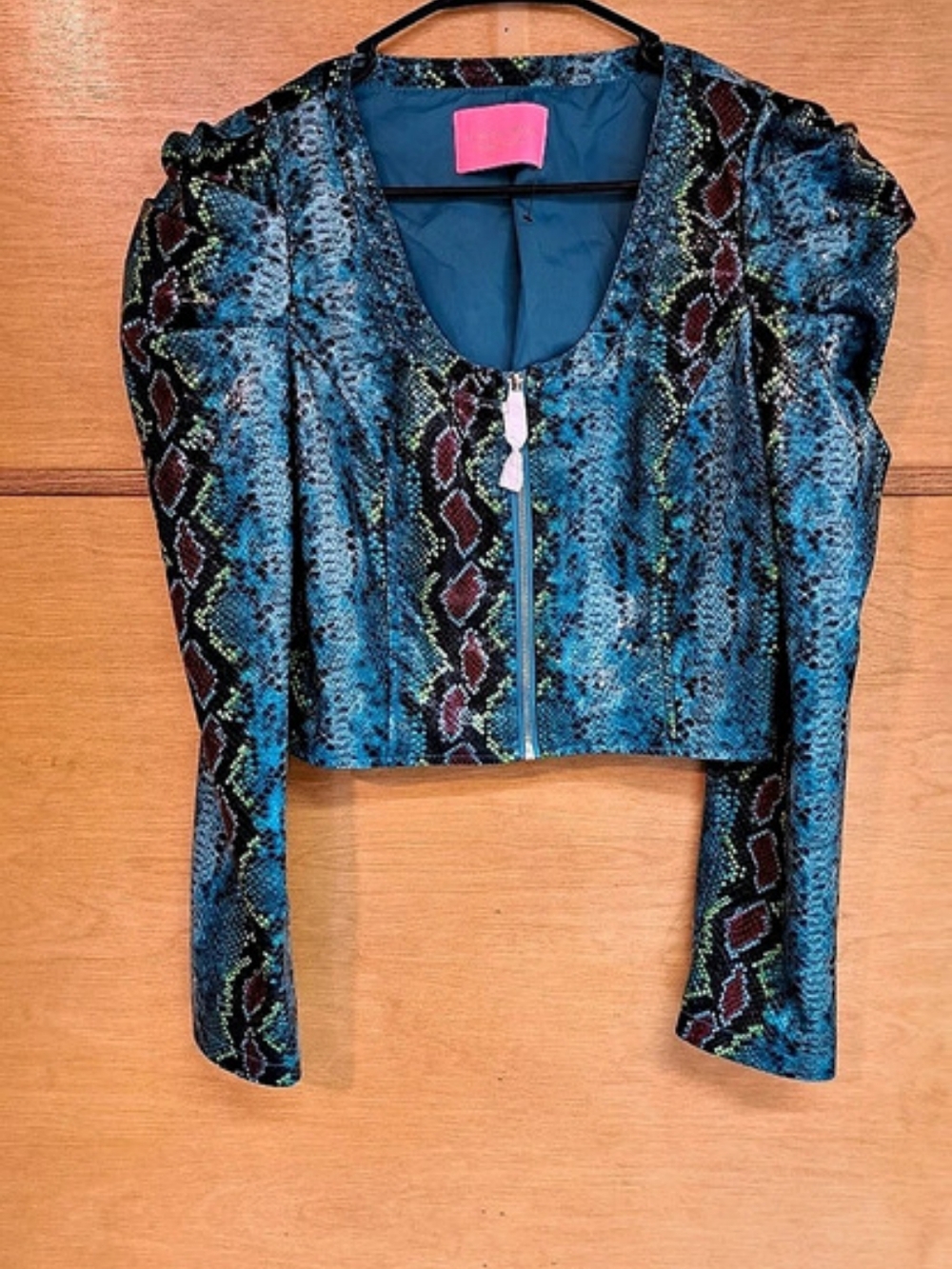 Azalea Wang Faux Snake Skin Crop Jacket NWOT Size Large